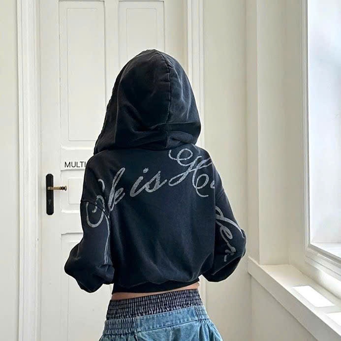 (sẵn)Áo nỉ hoodie zip dáng boxy màu đen bụi phong cách cá tính năng động AKN003 - Tiktik