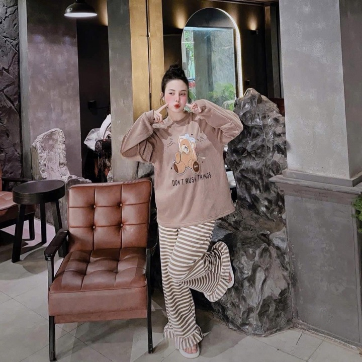 Set đồ nữ, đồ bộ nữ DONNA HCOM3599 thu đông áo gấu nơ mix quần kẻ viền bèo dáng suông