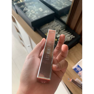 Son Bbia Last Velvet Lip Tint Version 5 có 5 màu son, giúp tăng tổng số son của dòng Velvet Lip Tint lên 25 thỏi