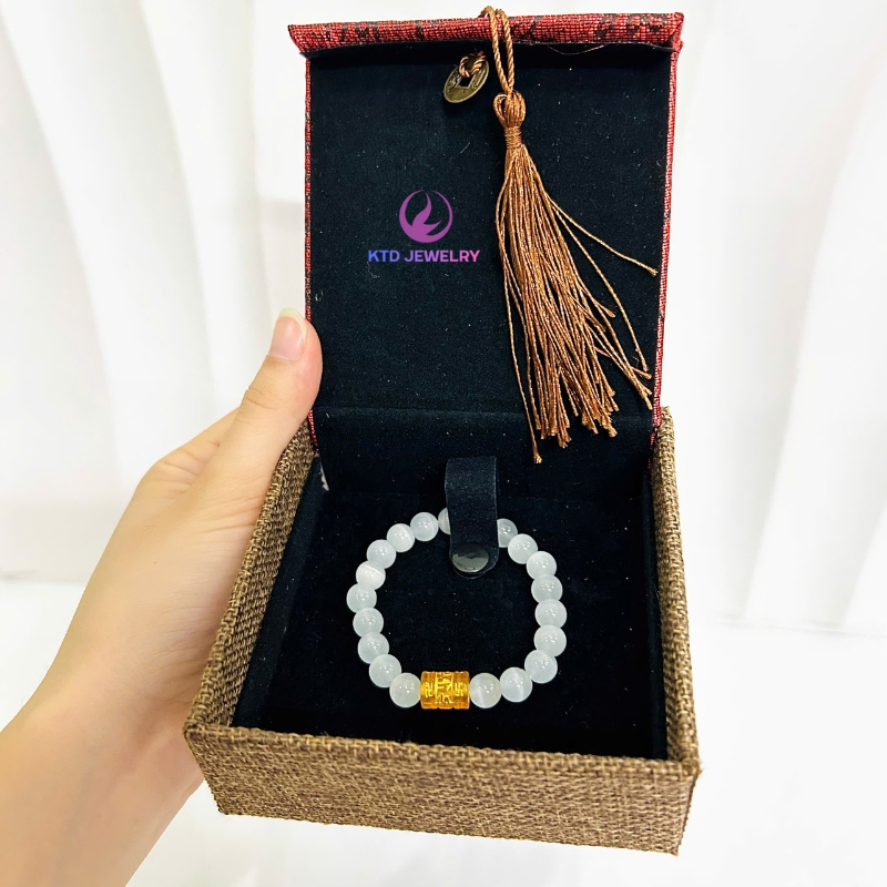 Hộp gấm KATEDA đựng vòng tay trang sức chữ thư pháp 24k