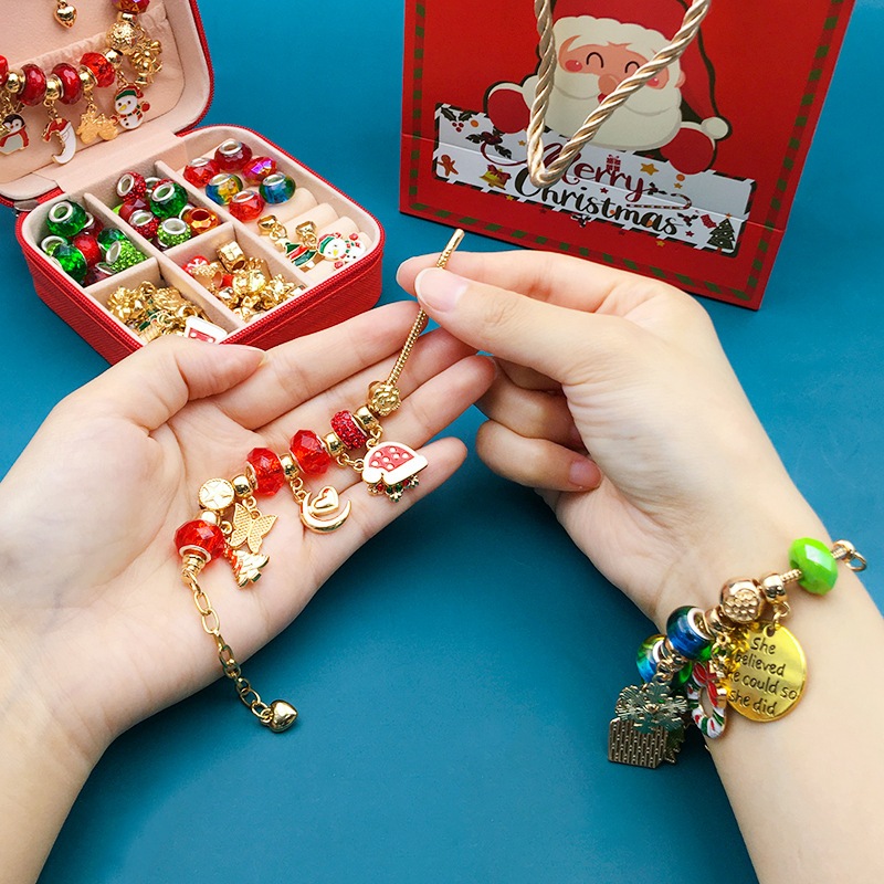 Bộ Xâu Vòng Set Vòng Tay Đồ Chơi Làm Vòng Tay Dây Chuyền Noen Noel Hộp Charm Trang Sức Giáng Sinh- Đò Chơi Cho Bé PUKAPI