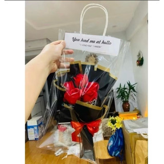 Túi trong suốt đựng bó hoa sáp ( có quai xách )