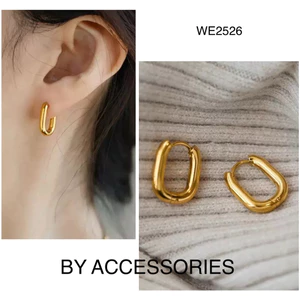 Bông tai nữ titan dáng bầu dục nhỏ trơn basic mạ vàng 18K không gỉ WE2526 BY ACCESSORIES