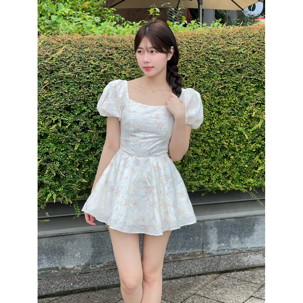 Yumie dress dáng ngắn form basic