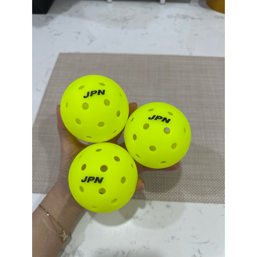 [CHÍNH HÃNG] COMBO 3 Bóng Pickleball 𝐉𝐏𝐍 tiêu chuẩn thi đấu 40 lỗ , chất lượng VƯỢT TRỘI