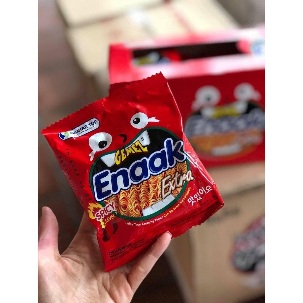 siêu sale_Snack mì trẻ em Enaak Indonesia vị cay cấp độ 1 20 gói x 28 g Mì Đỏ Enaak
