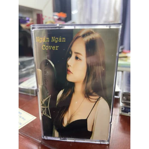 Băng Cassette Ngân Ngân - Có Một Người Vẫn Đợi