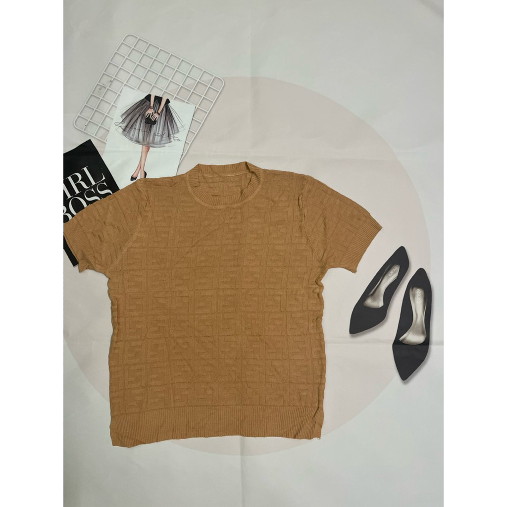 Áo len mongtoghi QC,áo len dệt kim nữ hàng thanh lý mới hoạ tiết trẻ trung size 66-70,72kg.