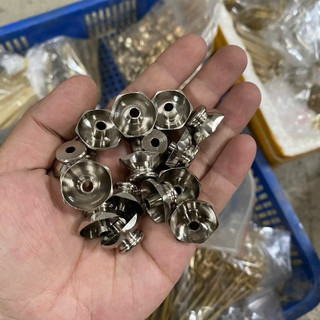 Chén tàu dầu chống kiến đồng, inox gắn vào móc lồng size to