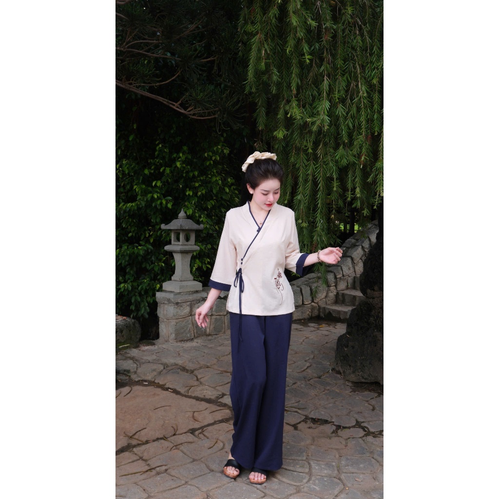 Bộ đồ đi chùa vạt chéo thêu Tâm đũi xước mềm mịn Pháp phục lễ chùa tay lỡ đũi mát Thanh lịch