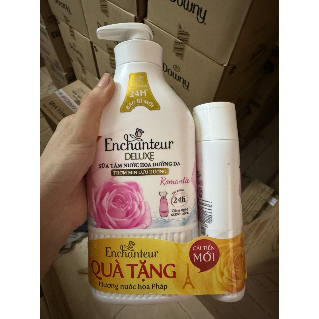 Sữa tắm hương nước hoa dưỡng da thơm mịn Enchanteur 650gr (5 mùi)