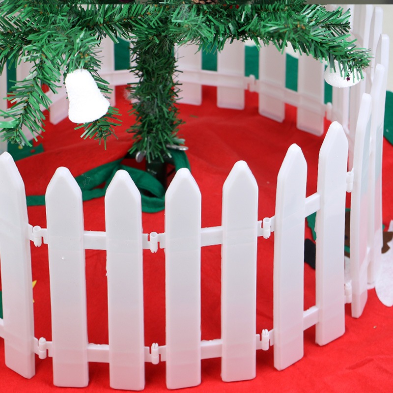 Hàng rào nhựa trắng trang trí cây thông Noel