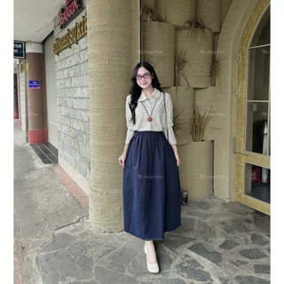 Set Bộ Đồ Nữ Áo Len Kẻ Ngang Đen Trắng Phối Cổ Bẻ Cài Cúc Viền Ren Dài Tay Mix Chân Váy Bò Dáng Dài Freesize