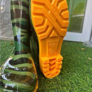 ( SIZE 38-44 ) Ủng lao động rằn ri đế vàng cứng 3,5cm, ủng đi mưa, ủng lội nước Trường Thịnh