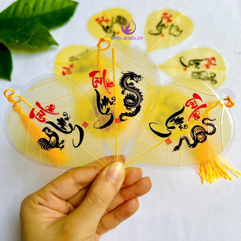 Lá Bồ Đề KATEDA Theo Tuổi Để Ốp Điện Thoại, Để Bóp Ví, Treo Xe Ô Tô , Treo Cây Mai Size 6 x 9cm.