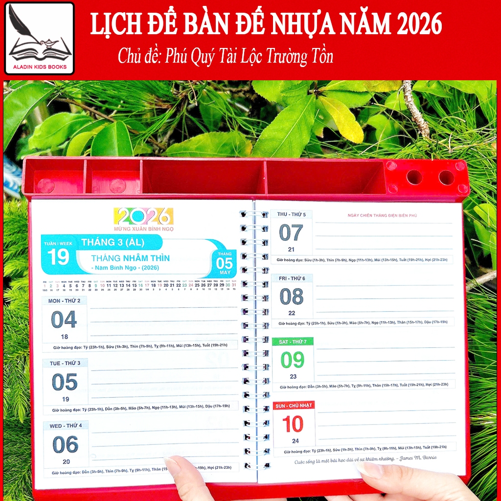 Lịch Để Bàn Đế Nhựa 2026  – Lò Xo Giữa, Mẫu Tết “Chúc Mừng Năm Mới”, Khe Cắm Bút,Ngăn Đựng Namecard