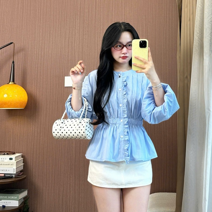 Áo Sơ Mi Tay Bồng Chun Eo Xếp Ly Cổ Trụ Viền Bèo – Item Sang Xịn Cho Nàng Công Sở JOOLATE 4112 P0K23