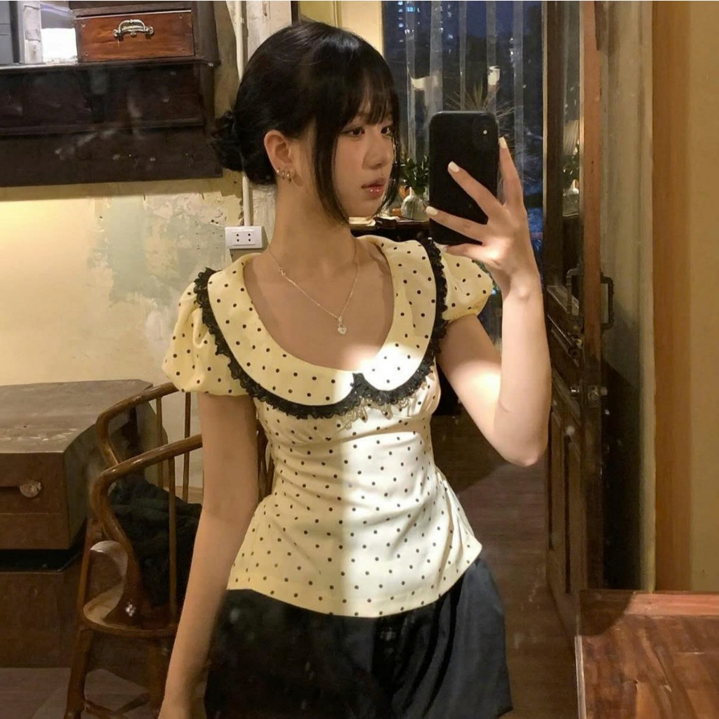 Áo Kiểu Tiểu Thư Cổ Sen Viền Ren Chấm Bi Cộc Tay Chiết Eo Form Ôm Chun Lưng SAN Clothings - P169