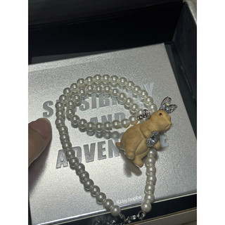 Vòng cổ “Bunny Pearl Necklace” (ảnh chụp từ shop)