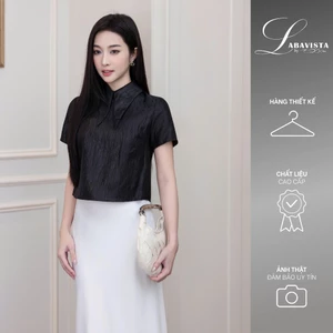 LABAVISTA Áo kiểu nữ vải tơ cổ nhọn màu đen phom suông lửng trẻ trung