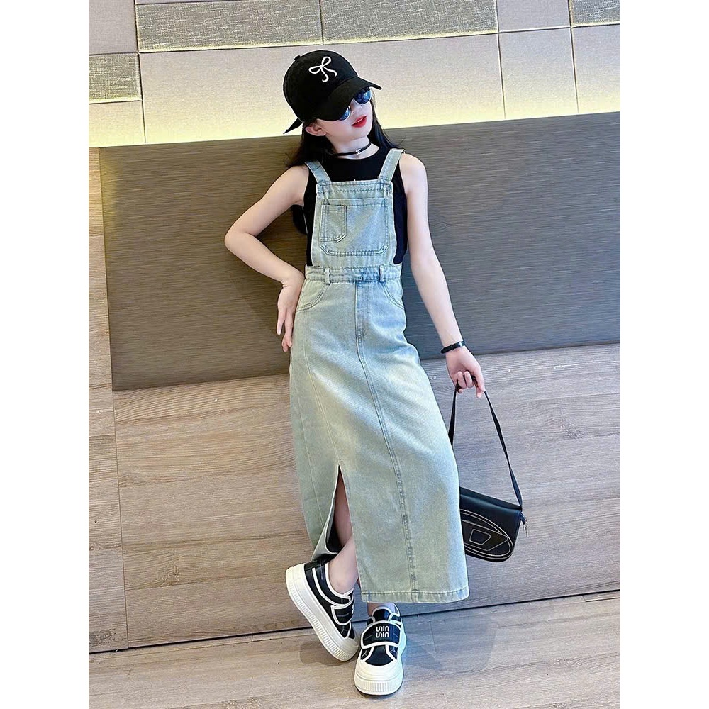 Yếm jean bé gái dài dáng xẻ phù hợp cho bé diện đi chơi dạo phố du lịch chụp ảnh, cho bé gái và mẹ từ 13-56kg