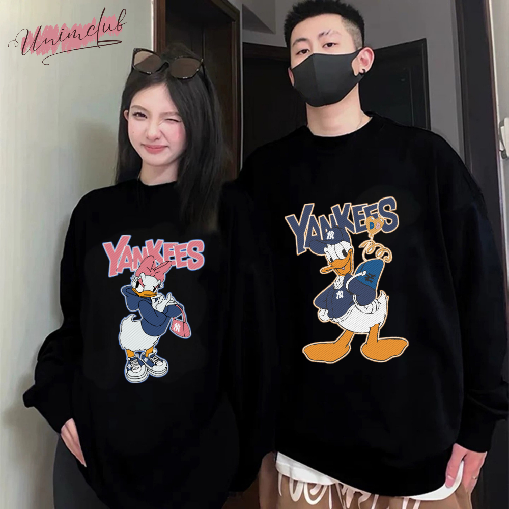 Áo Đôi Sweater Donald Daisy NY Đeo Túi Nhiều Màu Áo Dài tay Thu Đông Vải Nỉ Chân Cua Cao Cấp Unim Store - SWDD