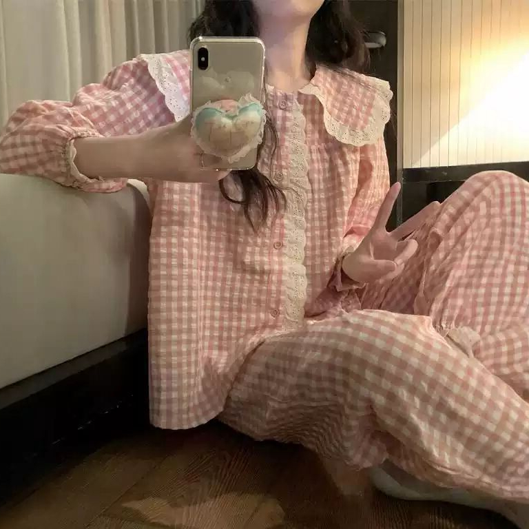 Bộ Đồ Ngủ Nữ Bigsize Tay Dài Quần Dài Cổ Nhọn Viền Ren Dễ Thương Chất Caro Xốp Thoáng Mát – PONA