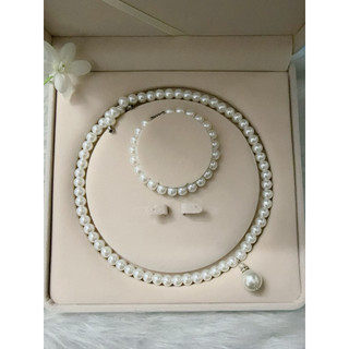 combo Bộ trang sức 3món trang sức ngọc trai  đá  nhân tạo 8 ly kèm với  ngọc trai đá  hàng cao cấp  dành cho nữ.