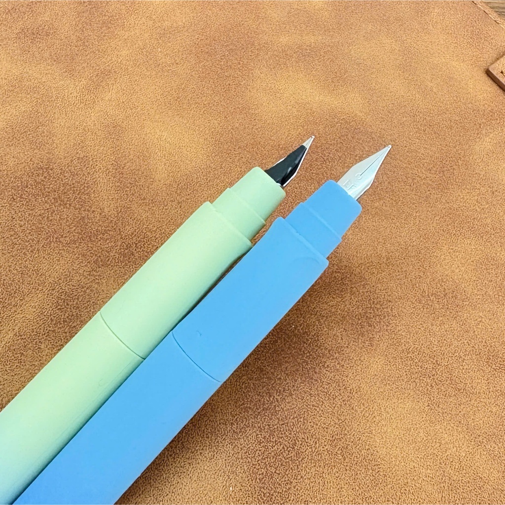 Combo Bút Máy Bấm Thu Ngòi F06 - Dùng Cả Mực Ống Và Mực Bơm, Ngòi 0.38mm Viết êm Trơn Dùng Cho Học SInh.