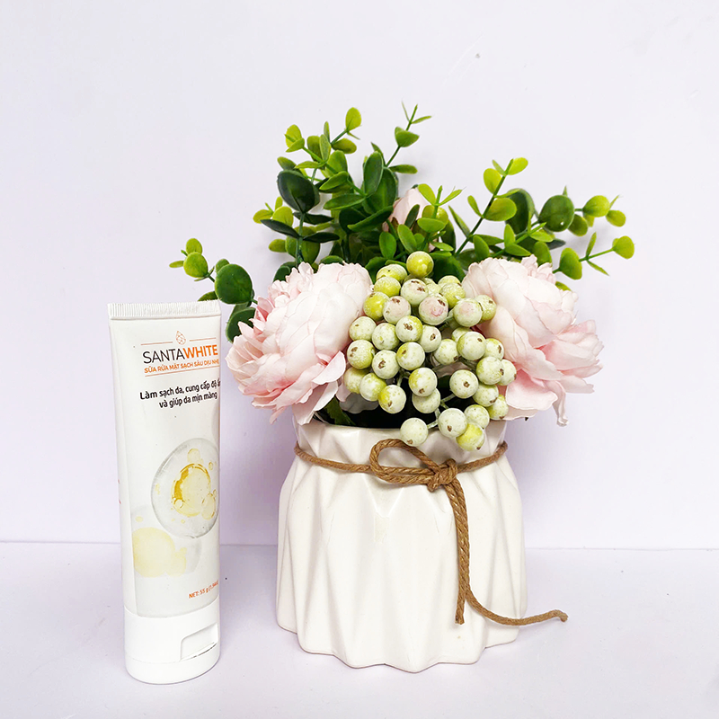 Sữa Rửa Mặt Sạch Sâu Dịu Nhẹ SANTAWHITE, Làm Sạch Sâu Bụi Bẩn,Bã Nhờn, Lớp Trang Điểm, Cấp Ẩm, Mềm