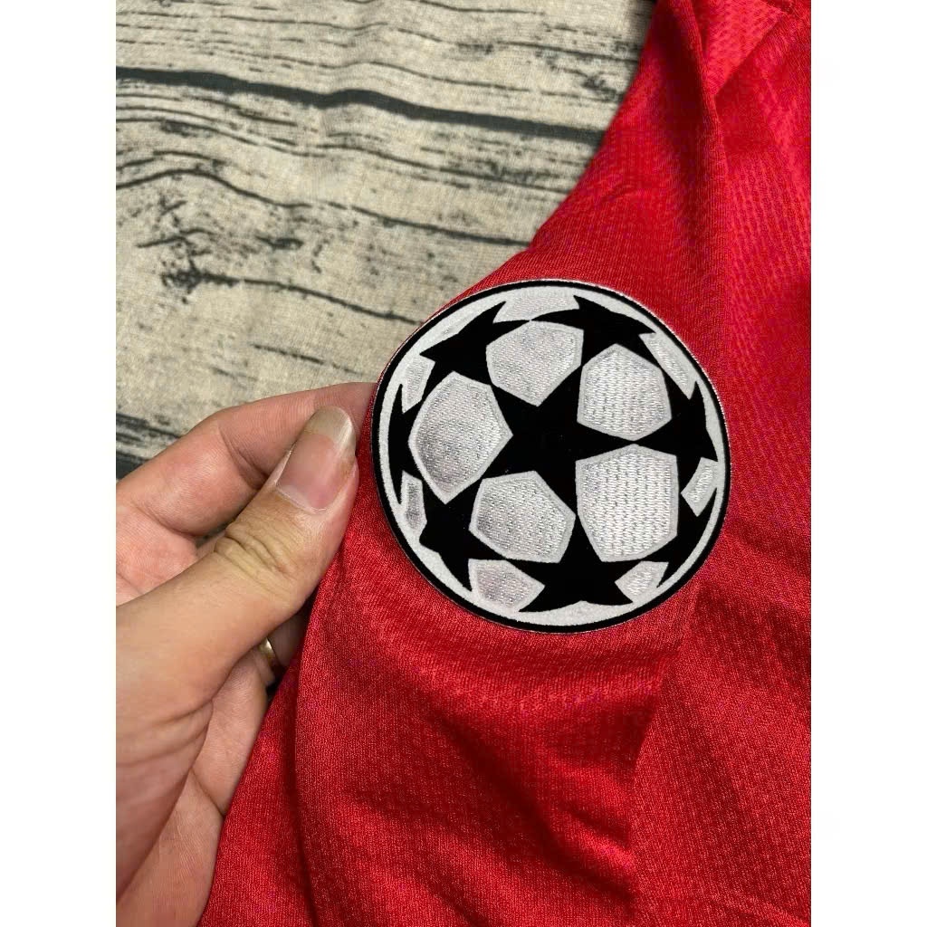 Quần Áo Bóng Đá CLB MU ĐỎ DÀI TAY AIG RONALDO - HÀNG IN SẴN SỐ  -   Vải Thái Chuẩn Mẫu Thi Đấu,