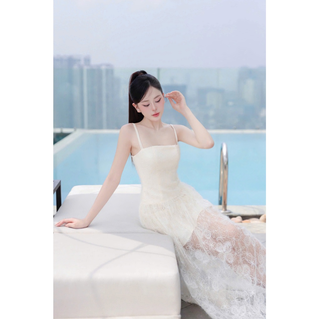 Đầm Cúp Ngực Phối Ren Dáng Dài - D1194