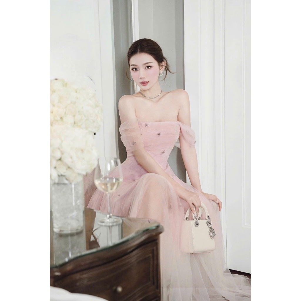 Đầm dự tiệc trễ vai dáng dài phối tùng lưới xòe đính đá sang trọng D1302