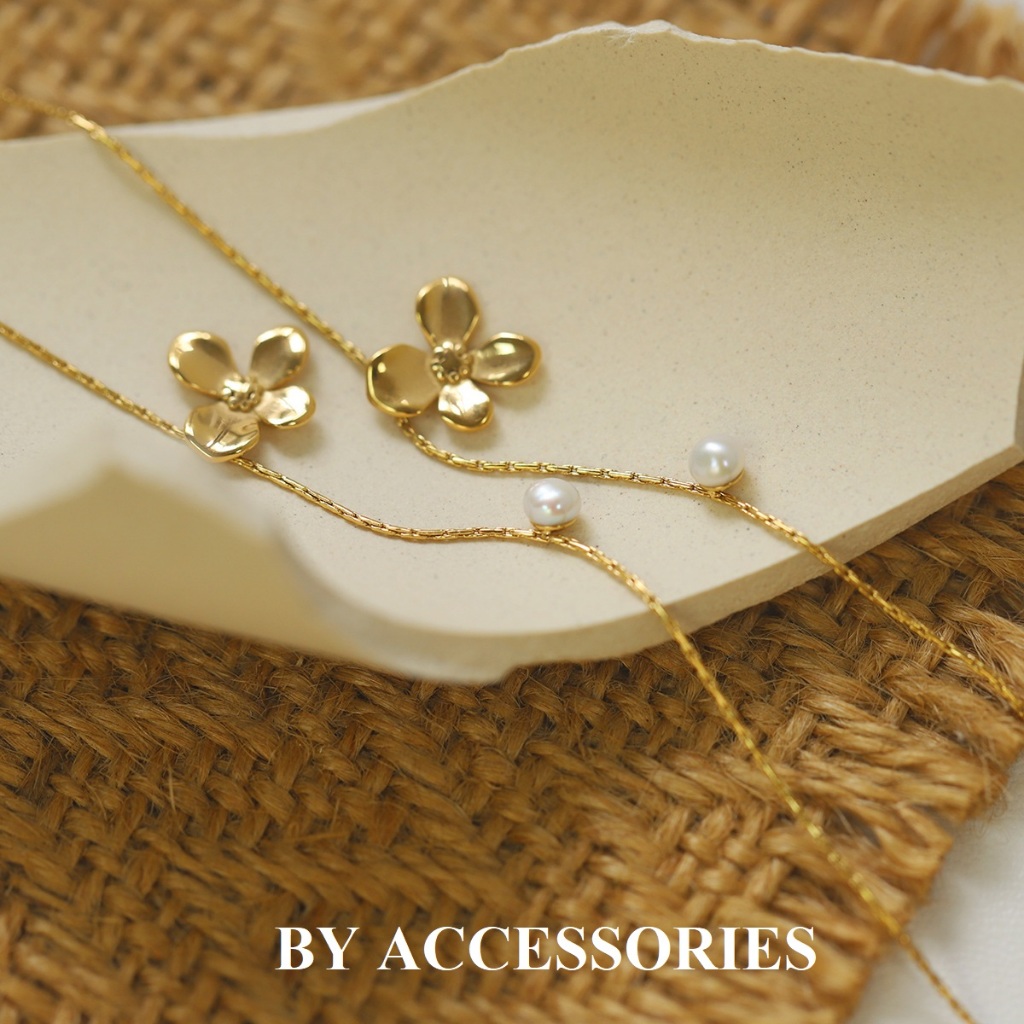 Dây chuyền nữ titan mặt hình hoa mộc tê mạ vàng 18K không gỉ WN2543 BY ACCESSORIES