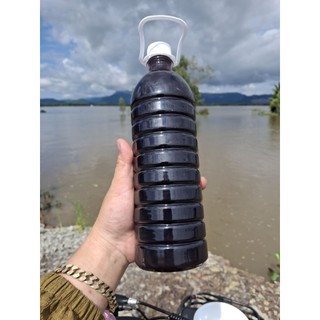 nước mắn cá linh truyền thống. sau khi ủ 1 năm được nấu thủ công .