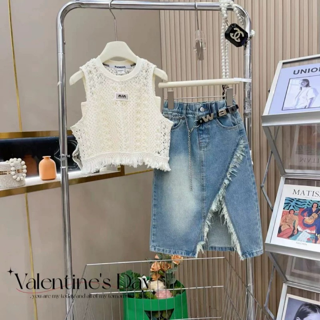 Set Đồ Bé Gái và Mẹ, Áo Croptop Ba Lỗ Ren Dịu Dàng Mix Cùng Chân Váy Jean Dài Xẻ Tà, Năng Động, Cá Tính, Đồ Đôi Mẹ Bé