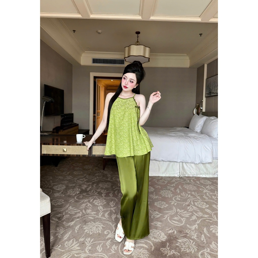 Bộ yếm nữ Vy Linh quần dài chất liệu gấm họa tiết hoa lá (TÙY LÔ) phối quần lụa latin thoáng mát s1256
