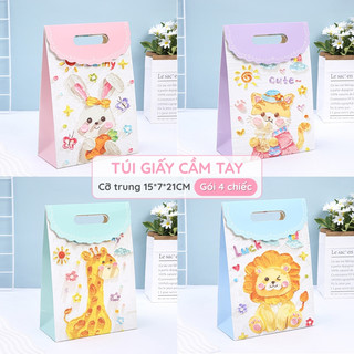 Túi giấy đựng quà mini với tay cầm tiện lợi - Thiết kế xinh xắn, phù hợp làm quà tặng cho bạn bè thân thiết.