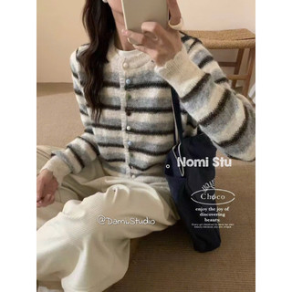 Cardigang Kẻ Len Xù Basic Hàn Quốc Trendy Trẻ Trung Xinh Xắn Chất Siêu Mềm Ấm Áp QCCCl1 (Ảnh thật ) |Dami.Studio