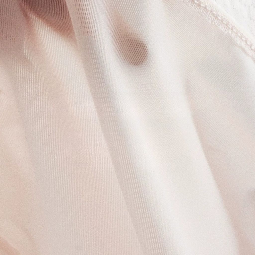 Quần lót nữ lụa băng mềm mịn thoáng mát phối viền ren quyến rũ siêu mỏng nhẹ sexy gợi cảm LANIXA