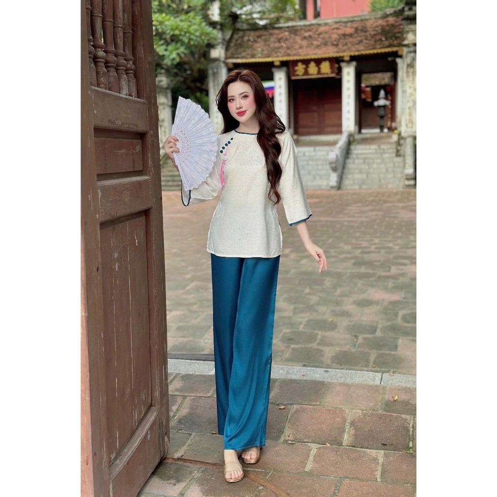 Bộ lam gấm xẻ tà Vy Linh tay lỡ chất liệu gấm phối lụa latin thoáng mát không bai nhão thấm hút mồ hôi tốt s1325 gấm