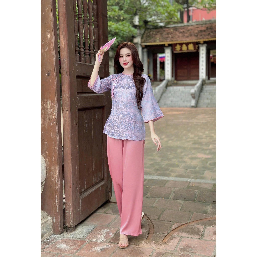 Bộ lam gấm xẻ tà Vy Linh tay lỡ chất liệu gấm phối lụa latin thoáng mát không bai nhão thấm hút mồ hôi tốt s1325 gấm