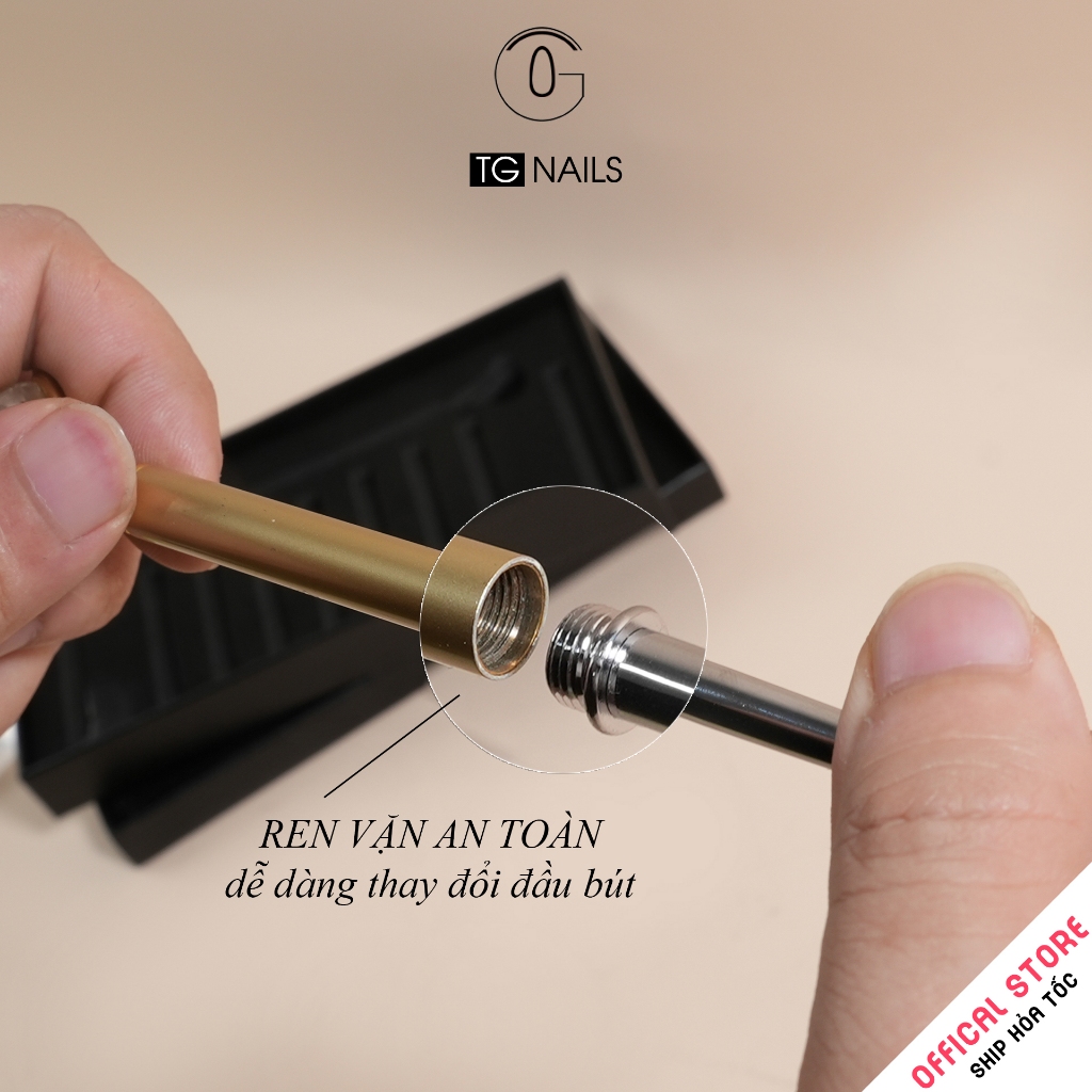 Bộ cọ 10 cây làm nail hãng loius tiện lợi kèm hộp
