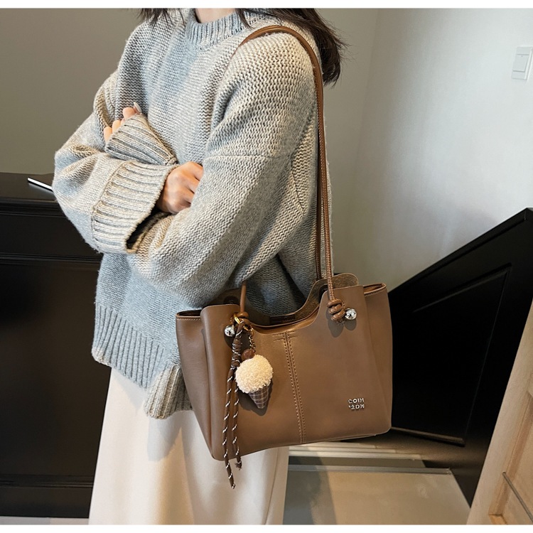 Túi Xách Nữ BHYW Dáng Tote Da PU Cao Cấp, Phong Cách Hàn Quốc, Đeo Vai/Xách Tay Đi Chơi Đi Làm Kèm Charm Dễ Thương