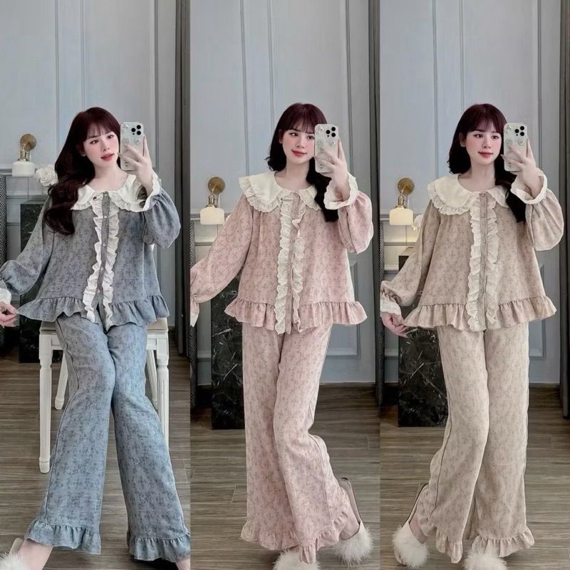 Bộ Pyjama , Bộ Đồ Mặc Nhà Dài Tay Cổ Bèo Viền Ren Hoạ Tiết Hoa Nhí  Chất Vải Đũi Vân Mây Cho Nàng Tiểu Thư