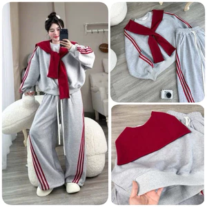 Set Bộ Nỉ Sọc Màu Xám Kèm Khăn Đỏ Nữ. Bộ Đồ Form Rộng Phong Cách Hàn Quốc