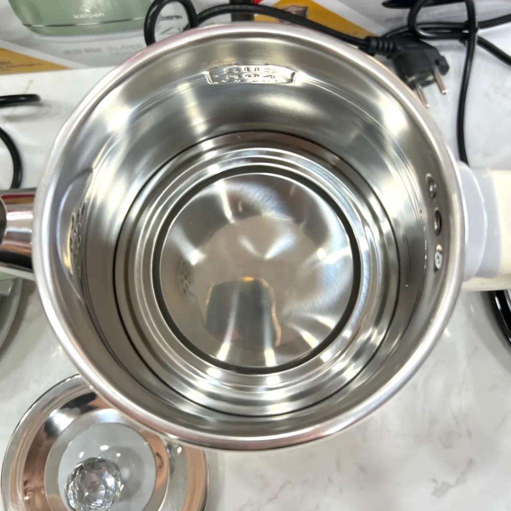 Ấm đun nước siêu tốc Kalpen sắc màu KK9901- 3 màu