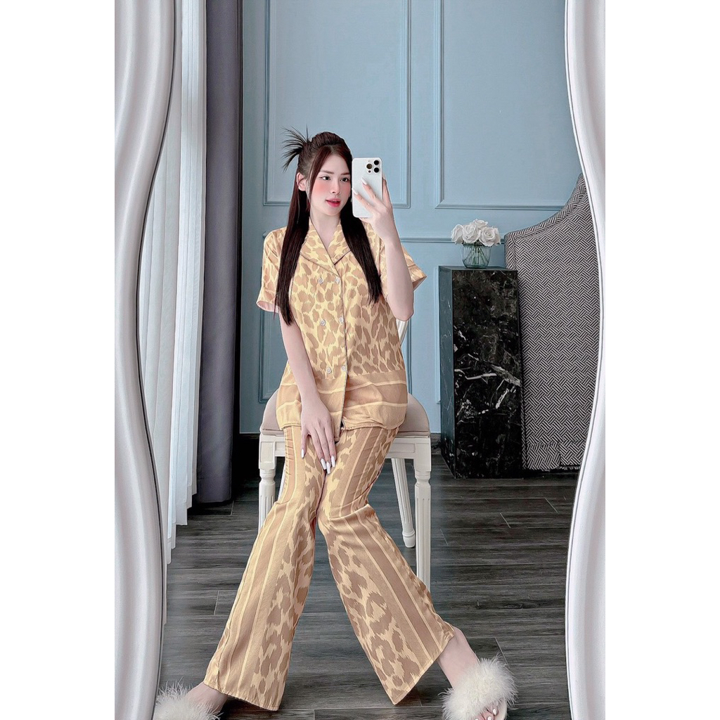 40-60k Bộ beo vàng Phom vest 2 hàng nút lụa Xước mát