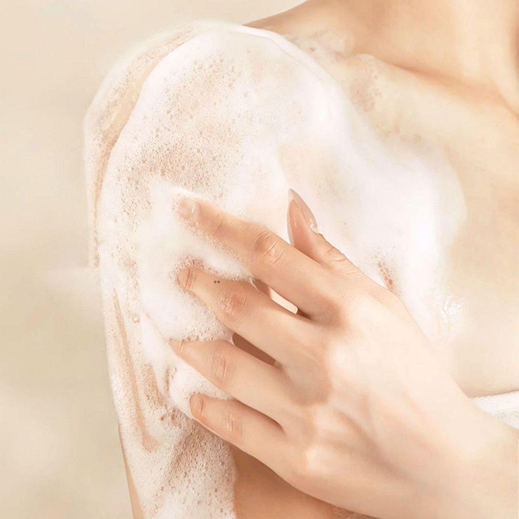 Xà Phòng Tắm Ngăn Mụn Lưng Chiết Xuất Từ Than Tre Pelican For Back Soap Bar Mẫu Mới (135g)