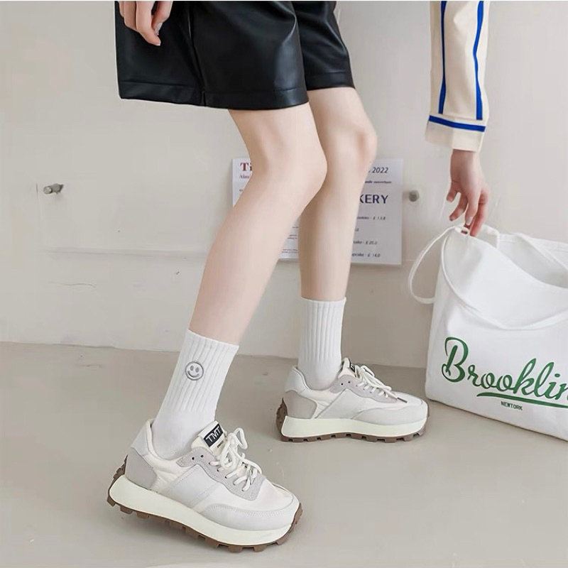 [Peinn] Tất, Vớ Nam Nữ Cổ Cao Cotton Tông Trắng Mặt Cười ICON Phong Cách Hàn Quốc tt54 LILIRIA TAT14